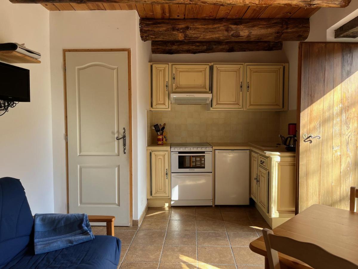 Вілла Le Fleuriste Saint-Sauveur-de-Cruzieres Екстер'єр фото